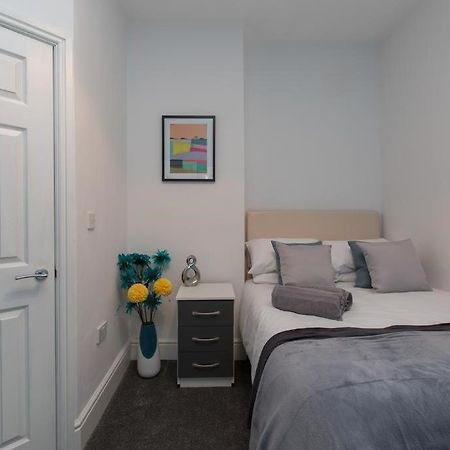 Townhouse @ 166 Ruskin Road Crewe Eksteriør bilde